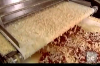 How It’s Made: Frozen Pizzas