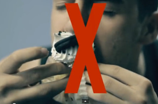 How To Eat A Cupcake Like A Gentleman