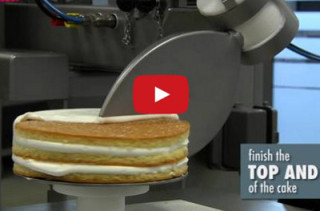 I Could Watch These Robot Cake Decorators All Day