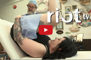 Watch In Awe As This Woman Gets Her Booty Hole Bronzed