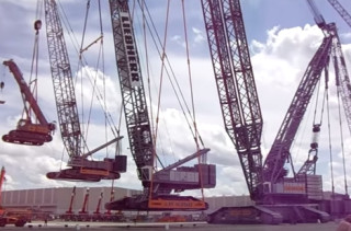 Watch A Crane Holding A Crane Holding A Crane Holding A Crane Holding A Model Crane