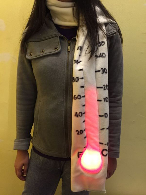 The Thermometer Scarf Shows The Actual Temperature!