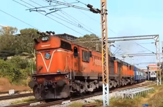 Train Sounds Replaced With Screams Is Beyond Hilarious
