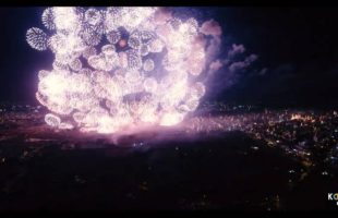 The Biggest Firework Ever Makes Tons Of Tiny Fireworks!