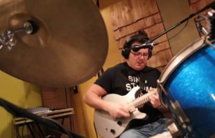 This Guy Performs Guitar, Drums, Vocals AT THE SAME TIME