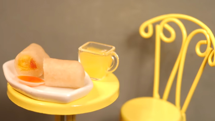 The Smallest Breakfast Burrito & More Incredible Links
