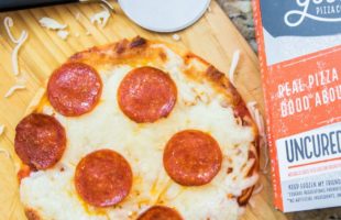 This High Protein, Low Carb Pizza Has A CHICKEN Crust