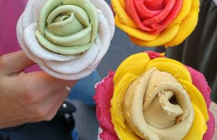 Rose-Shaped Ice Cream That Prove Edible Bouquets