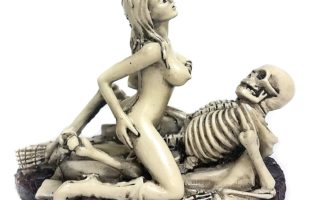 Sexy Nude Woman Funny Dracula Love Making Figurine Statue For Adults