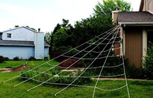 Halloween Decoration: Triangular Outdoor Mega Spider Web