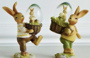 Adorable Bunny Rabbit Statues for Gardens