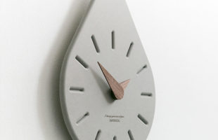 Unique Design Water Drop Wall Clock