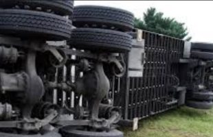 Why take the help of truck accident lawyers?