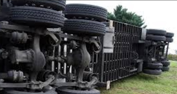 Why take the help of truck accident lawyers?