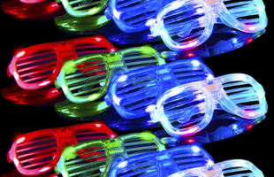 ‘Hips don’t lie’ with electro beats ‘Roca y rolla’ LED shutter shade glasses on!