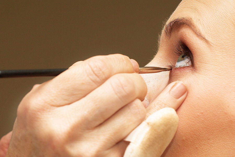 Why You Should Be Using Zero-Waste Makeup Utensils