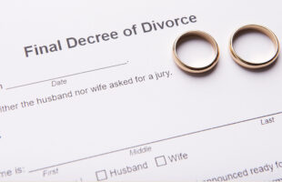 Simplified Divorce: Pros, Cons, and Key Considerations