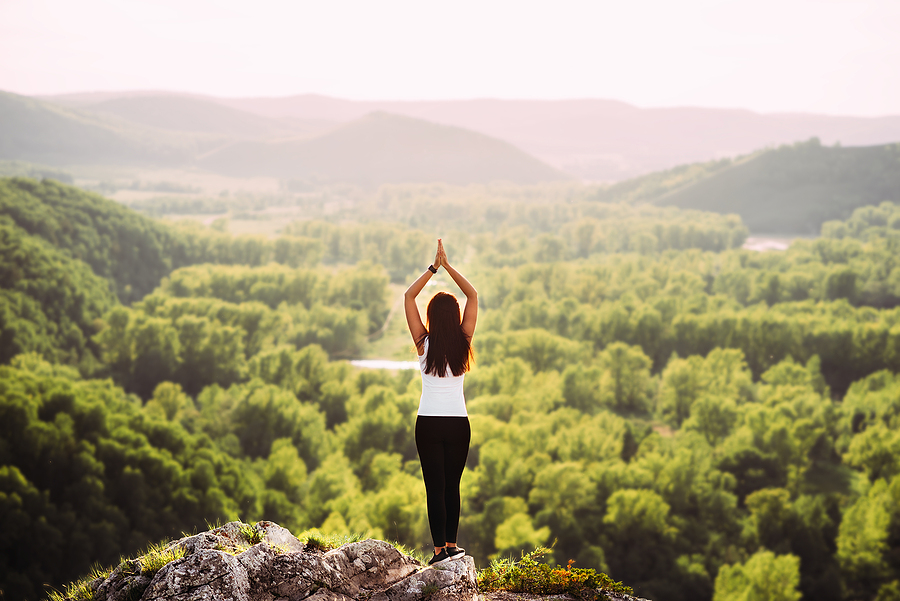 How To Choose The Right Clothes For Practicing Yoga?