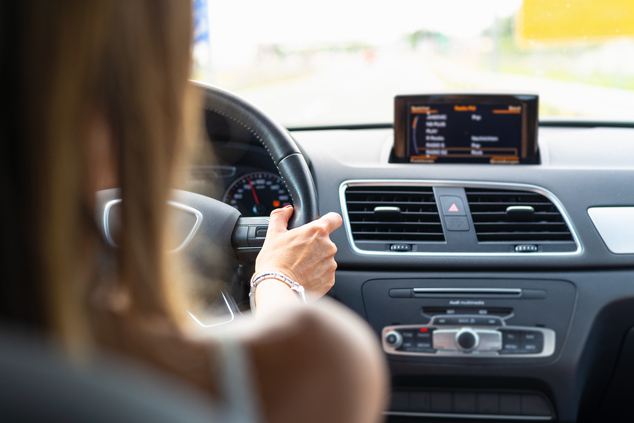 10 Activities You Must Avoid While Driving a Car