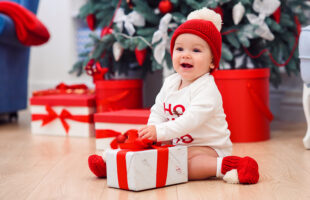6 Great Ways to Celebrate Your Baby’s First Christmas        