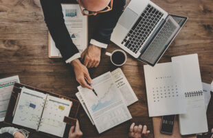 Maximizing Returns: Selecting the Ideal Business Bank Account for Investments
