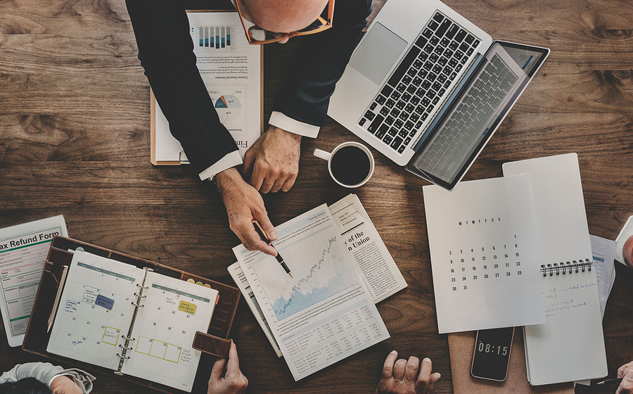 Maximizing Returns: Selecting the Ideal Business Bank Account for Investments