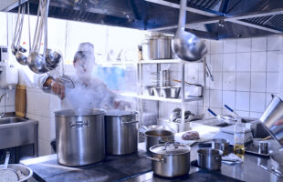 How to Start a Catering Business by Renting a Commercial Kitchen