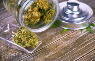 The Benefits of Buying Cannabis Products Online