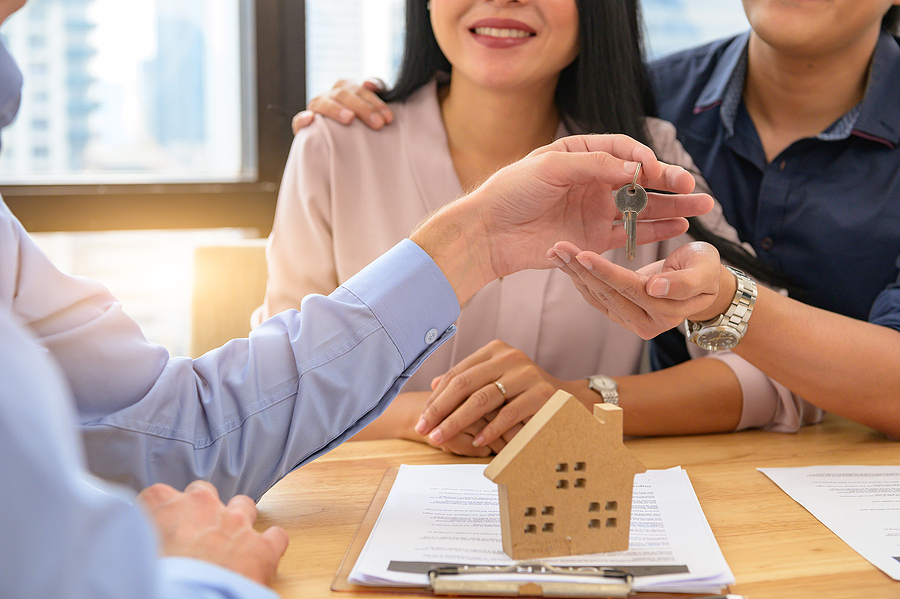 Five Tips for Your Denver Rental Property to be Managed Well Real estate broker agent offer private home to customer before sign contract agreement documents for rental house property. Ownership realty purchase. Mortgage loan approval concept. Money investment