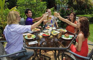 8 occasions for your backyard bash
