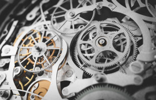 On-Time Wall Clock Keeps You From Being Late