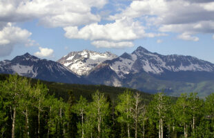 Tips to keep safe driving through Colorado’s Rocky Mountains 