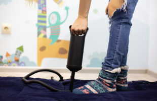 Things to consider while shopping for your air mattress
