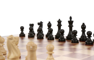 What Makes Portable Wooden Chess Sets A Great Choice?