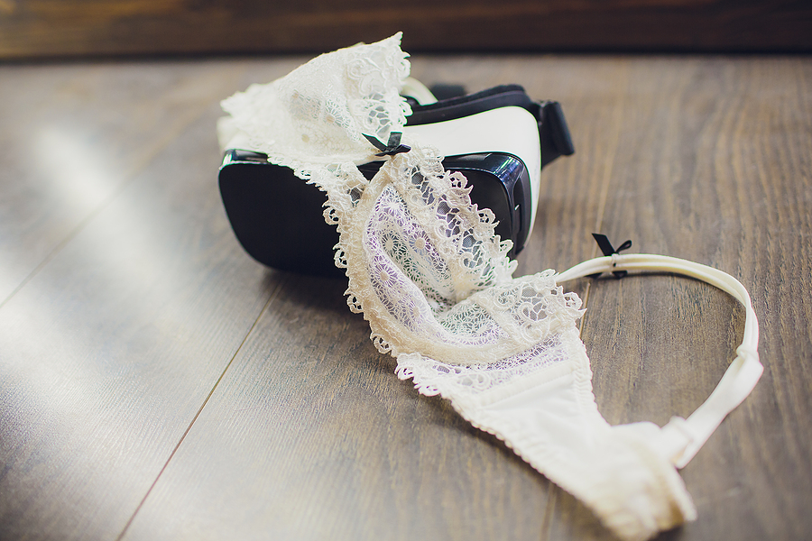 Things You Need To Make VR Porn Watching Experience More Erotic