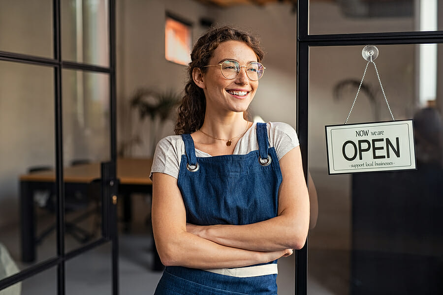 How to Manage a Winning Restaurant Staff