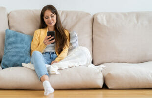 Is “Sliding into Instagram DMs” Still a Thing to Find Dates in 2025?