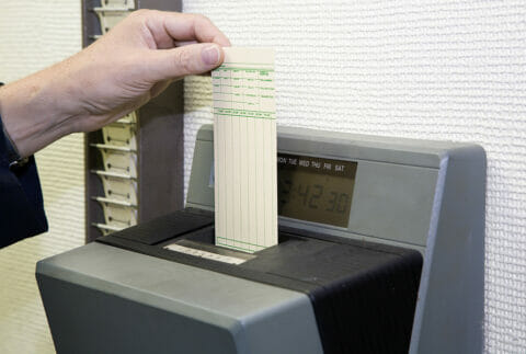 8 Reasons To Ditch Paper Time Cards in Construction
