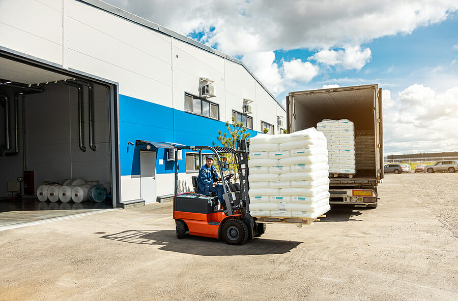 What You Need to Know About Working in a Warehouse