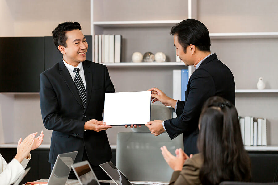 What are the benefits of Cisco certified for IT jobs?