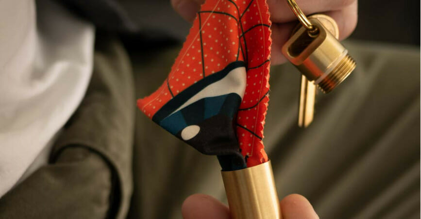 Gifts for people with glasses: the Cloth Capsule by Banton Frameworks