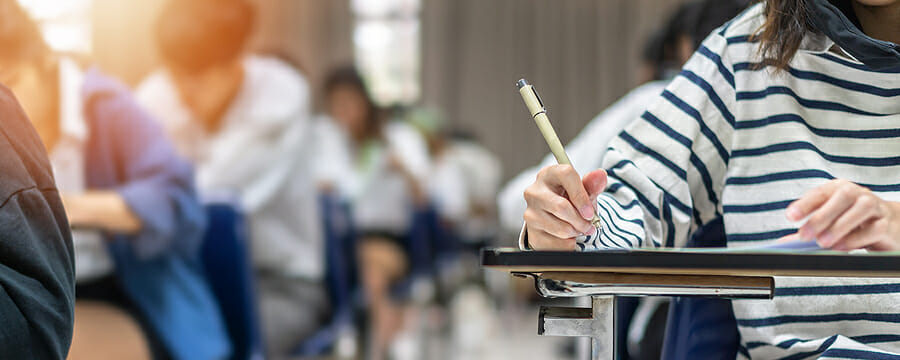 The Benefits of Pursuing Higher Education and the Role of Fake College and University Degrees in Motivation