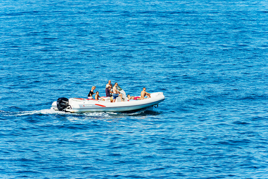 Inflatable Dinghy vs. Hard-Bodied Dinghy