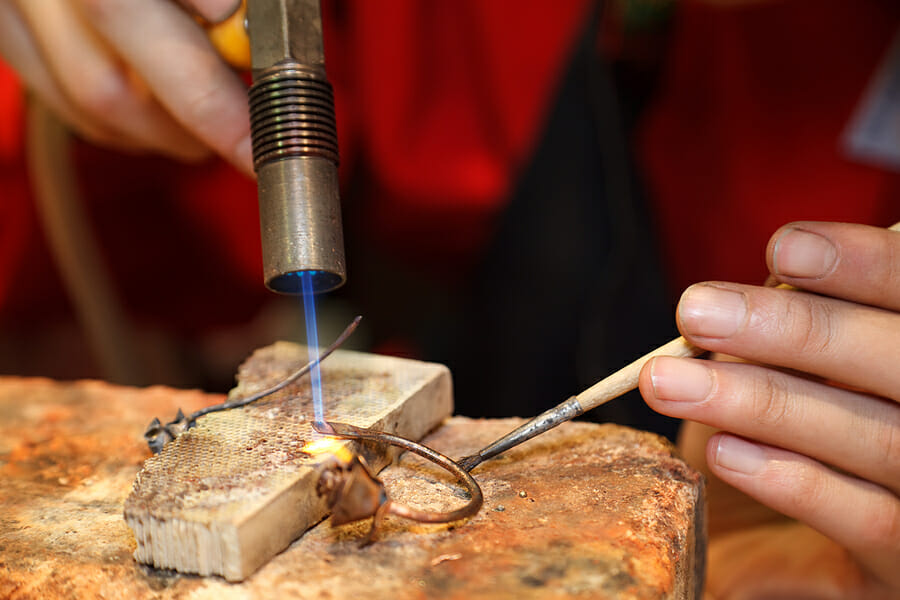 10 Affordable Materials to Use for Jewelry Making