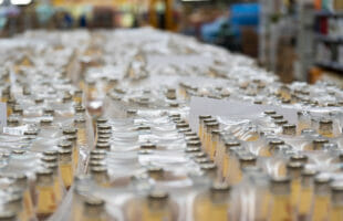 1000 Bottle Caps On The Floor, 1000 Bottle Caps