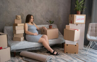 Moving While Pregnant: How to Keep Your Cool and Stay Organized