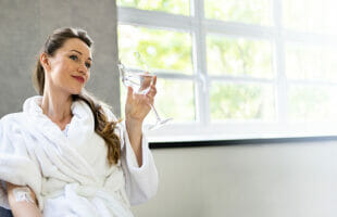 Combating Cravings: How IV Therapy Can Help Control Appetite and Support Weight Loss Goals