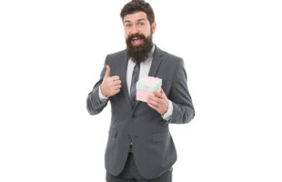 5 Things to Consider While Choosing a Perfect Gift for Your Man 