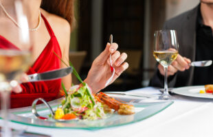 Top 5 dresses to wear on a date in restaurant