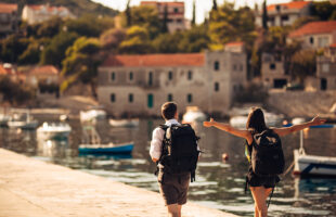 Fashion Meets Function: Designing Your Backpack for Maximum Impact